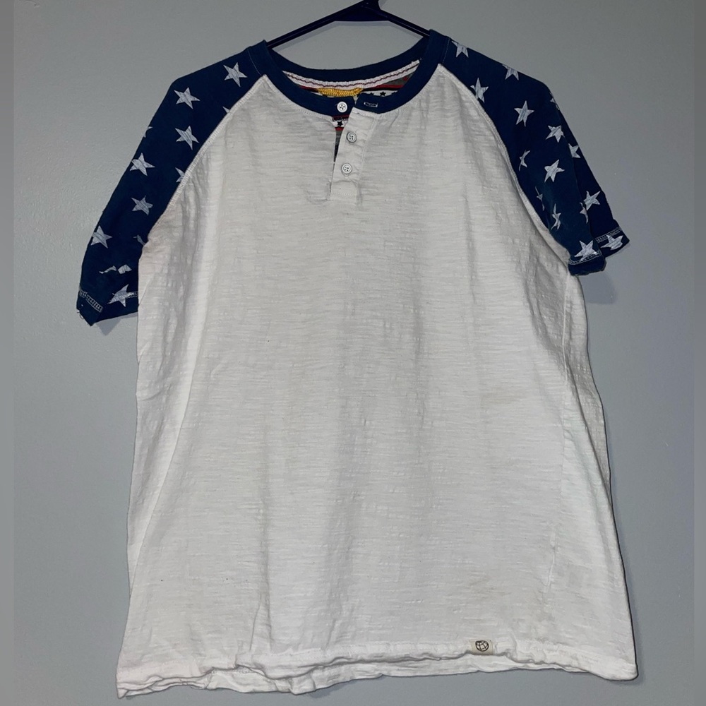 🌎Free Planet Men's White and Blue Star Pattern Shirt